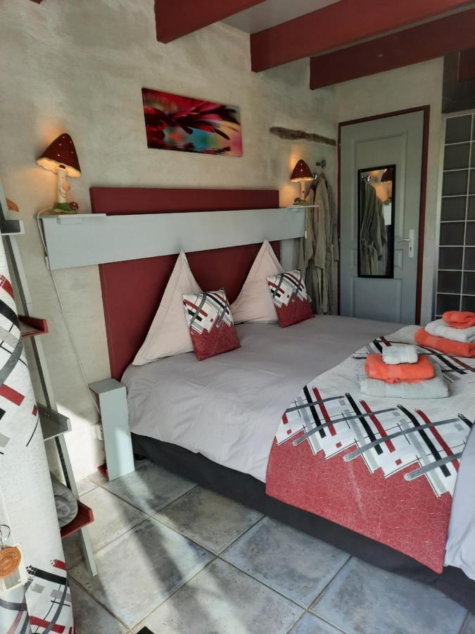 Bed and Breakfast L'Echappee Tremoussante Saint-Barthelemy-de-Vals Екстер'єр фото