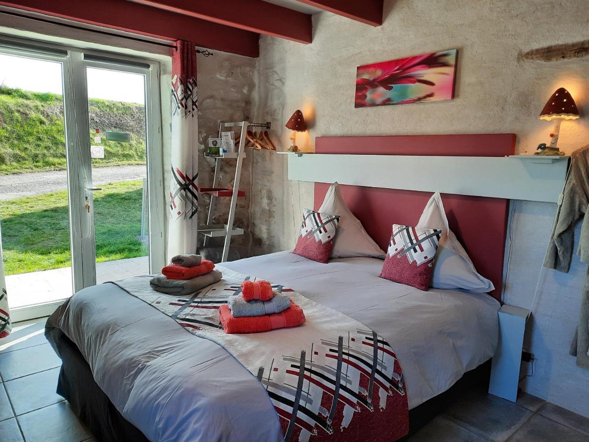 Bed and Breakfast L'Echappee Tremoussante Saint-Barthelemy-de-Vals Екстер'єр фото