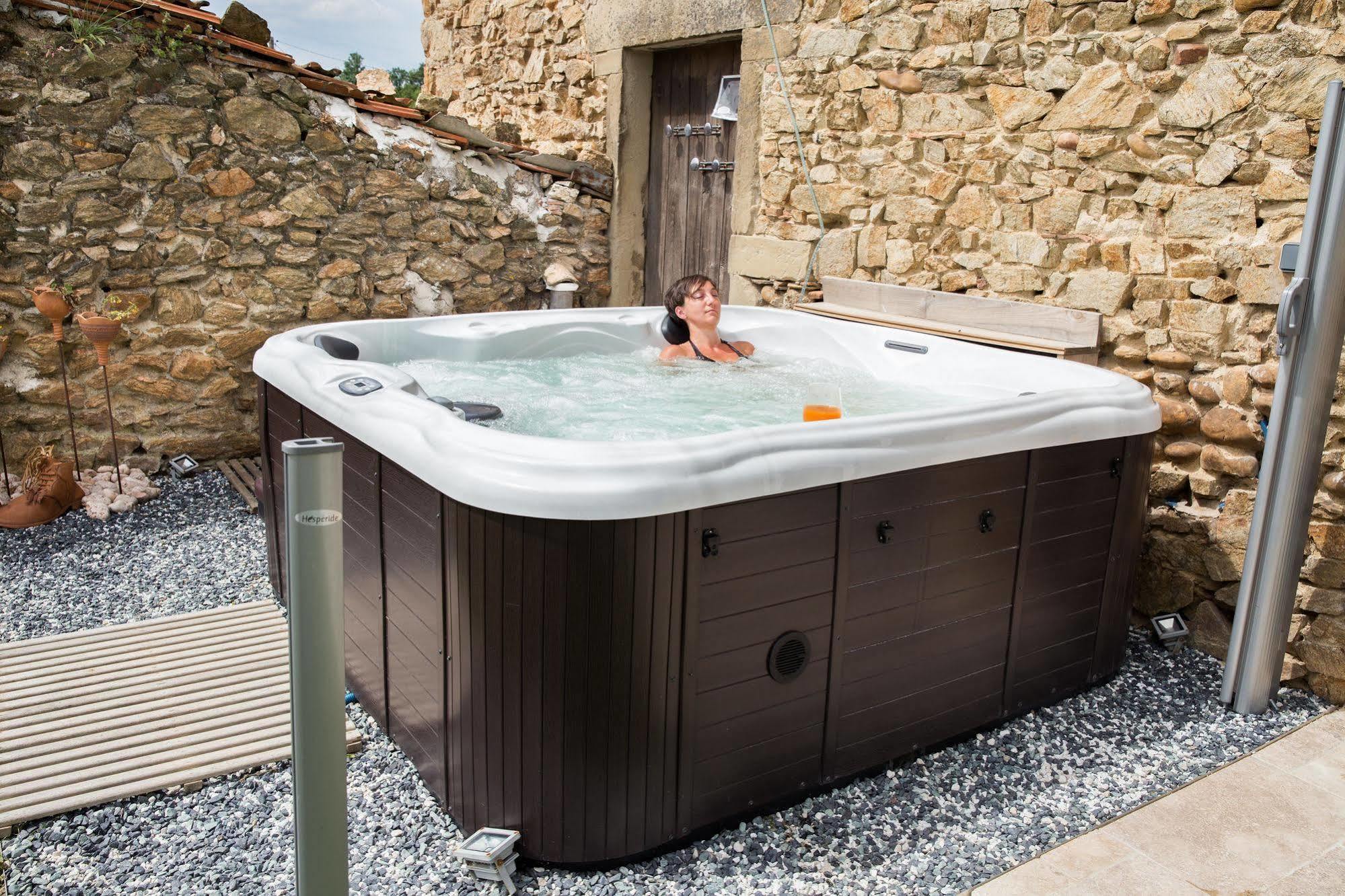 Bed and Breakfast L'Echappee Tremoussante Saint-Barthelemy-de-Vals Екстер'єр фото